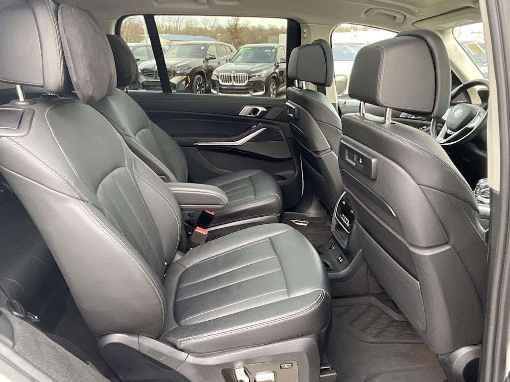 Thumbnail: 2022 BMW X7 - 28