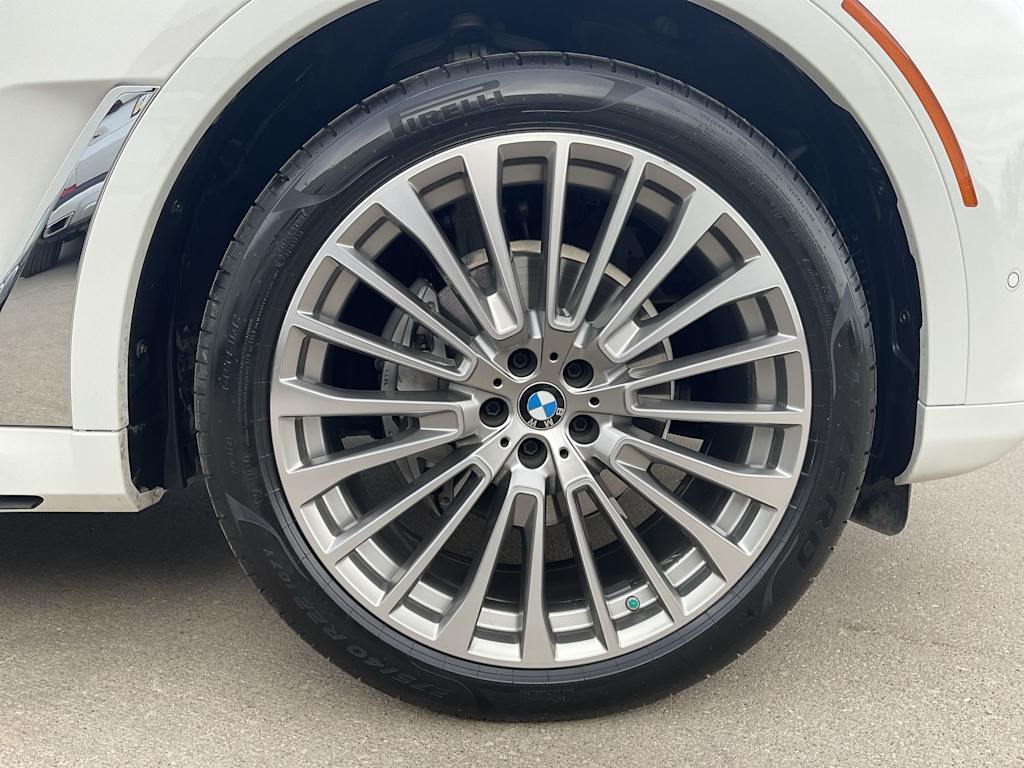 Thumbnail: 2022 BMW X7 - 8