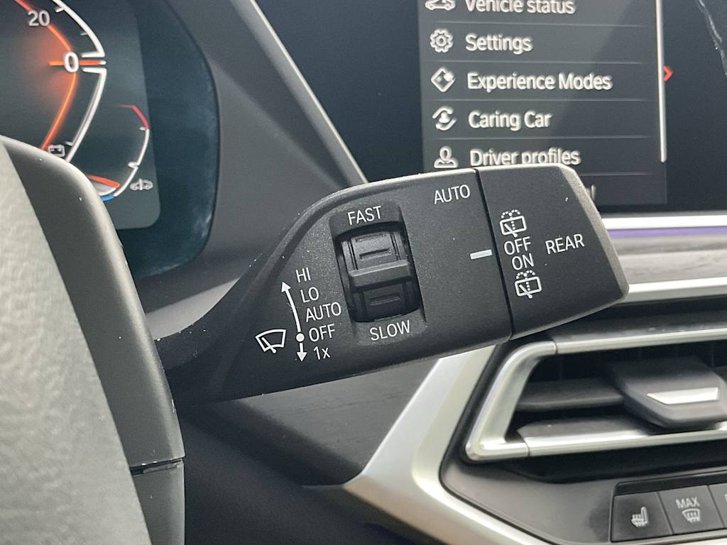 Thumbnail: 2022 BMW X7 - 16