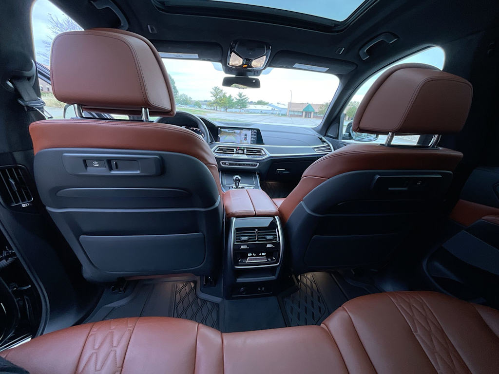 Thumbnail: 2022 BMW X7 - 10