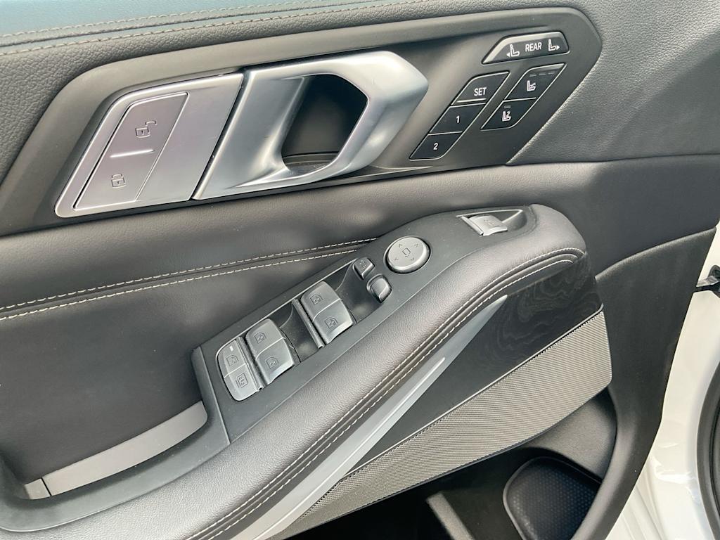 Thumbnail: 2021 BMW X7 - 26