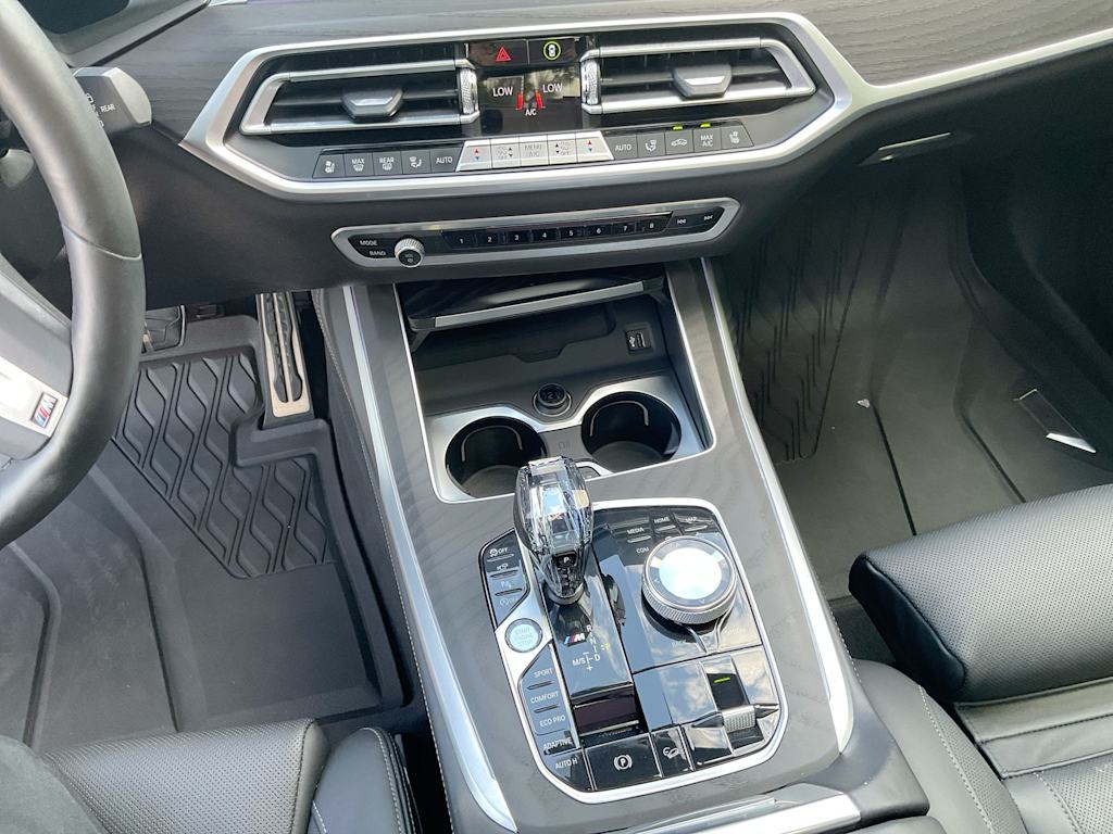 Thumbnail: 2021 BMW X7 - 16