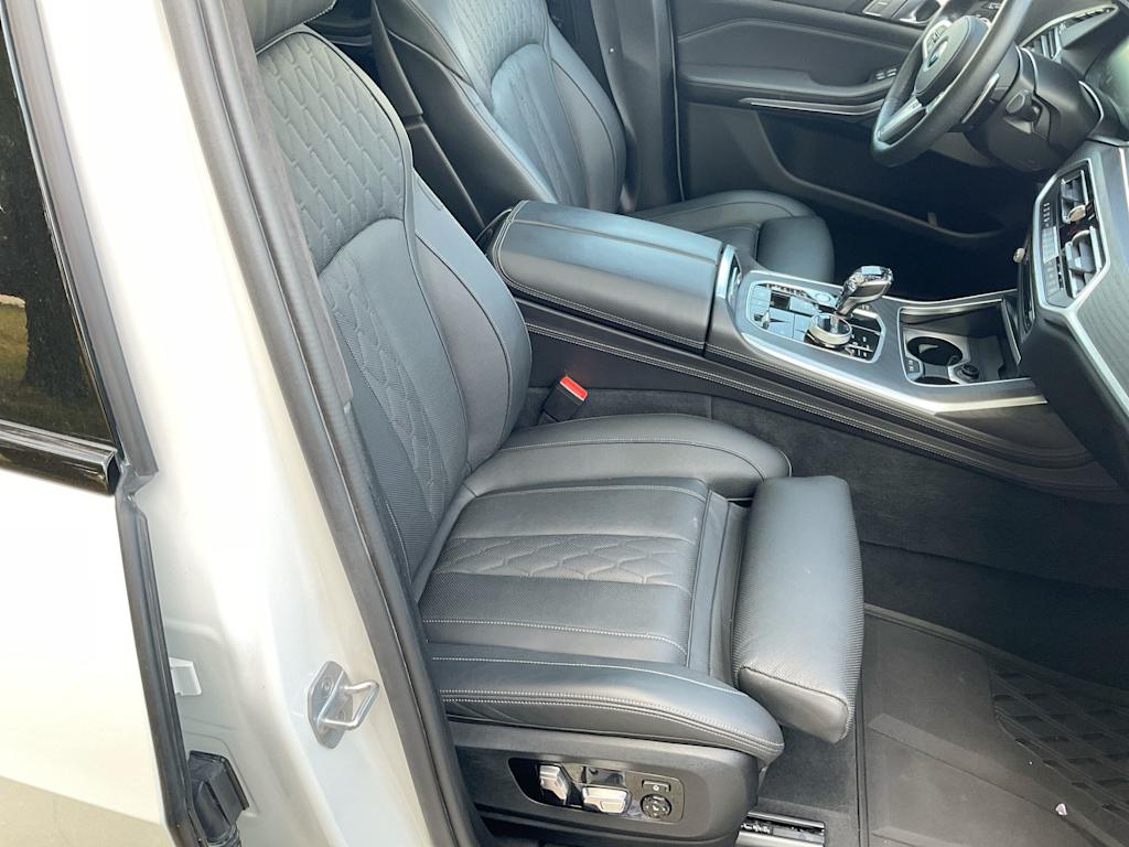 Thumbnail: 2021 BMW X7 - 31