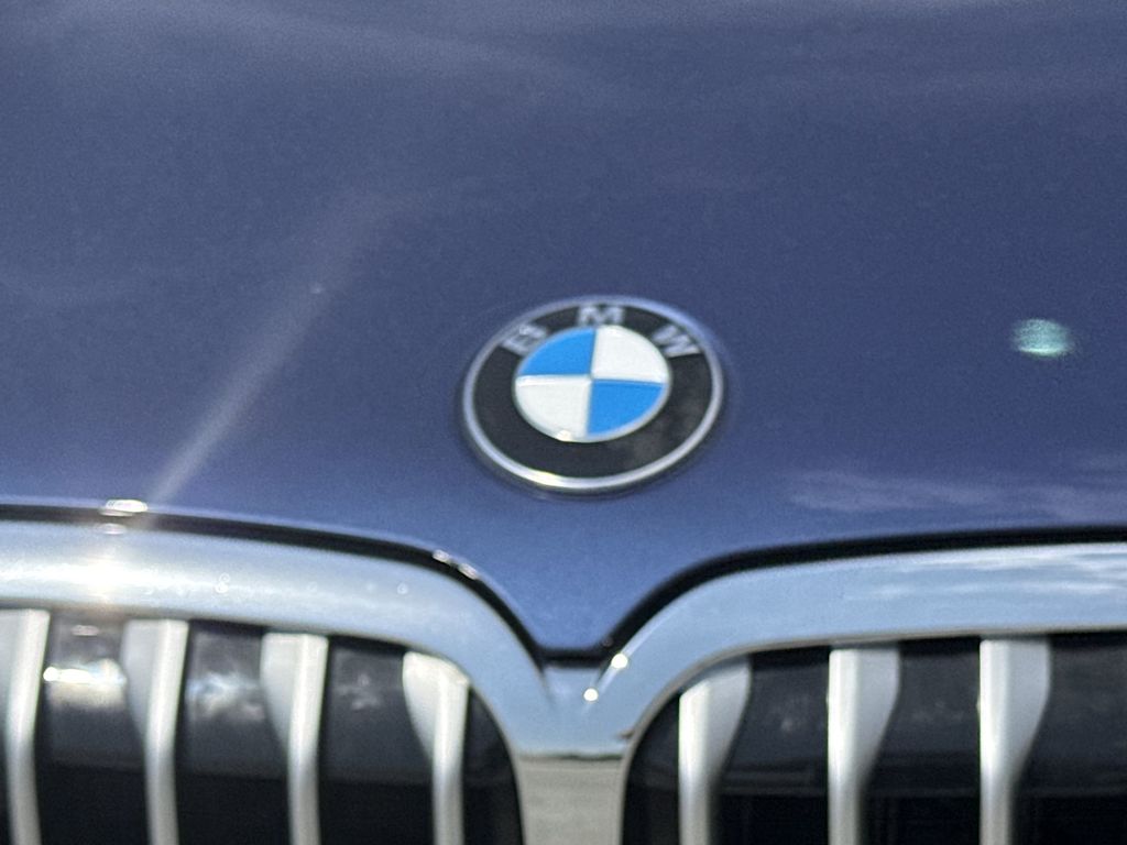Thumbnail: 2022 BMW X7 - 7