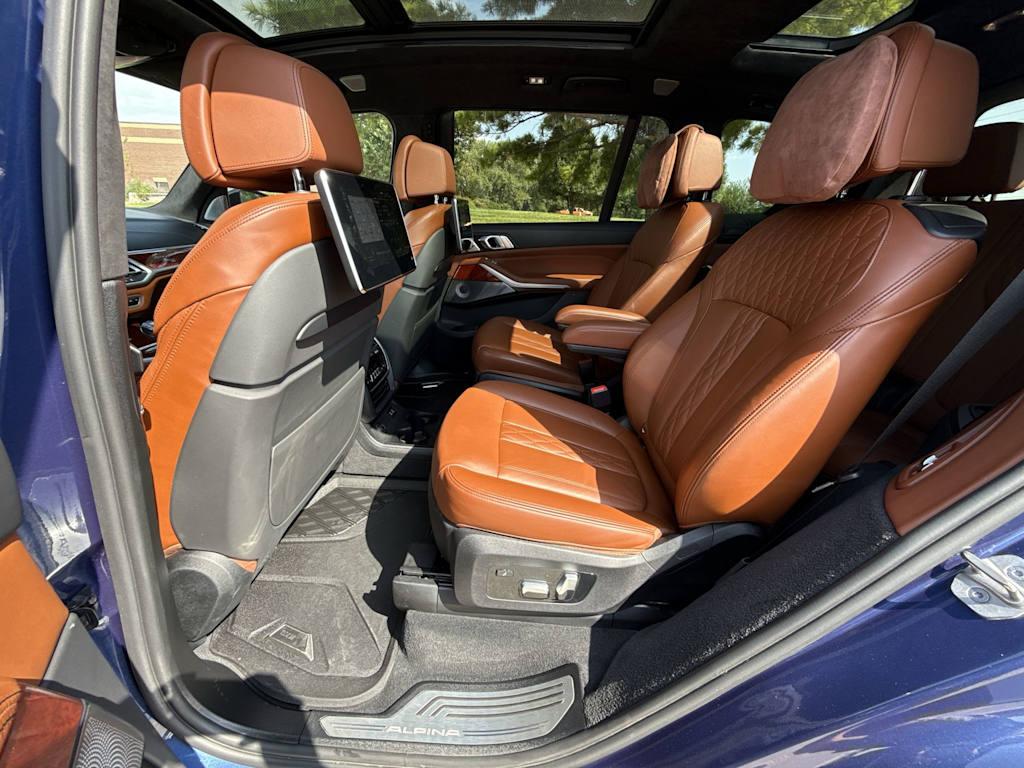 Thumbnail: 2022 BMW X7 - 13
