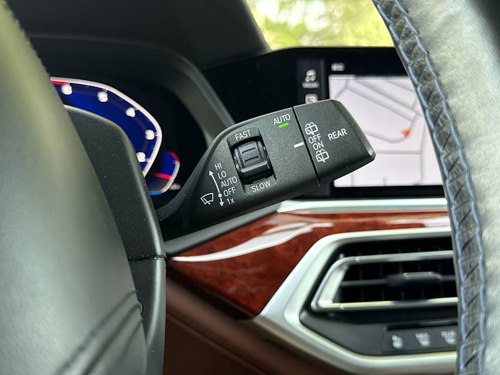 Thumbnail: 2022 BMW X7 - 16