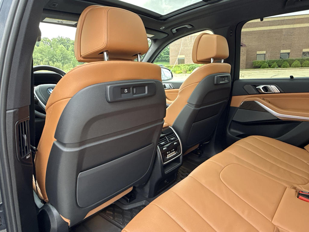 Thumbnail: 2022 BMW X5 - 13