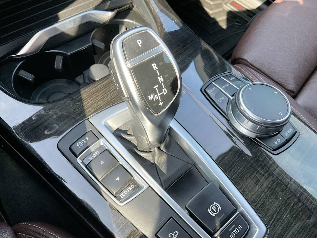 2017 BMW X3 xDrive28i 38