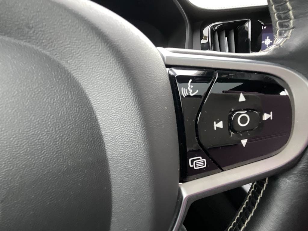 Thumbnail: 2020 Volvo S60 - 28