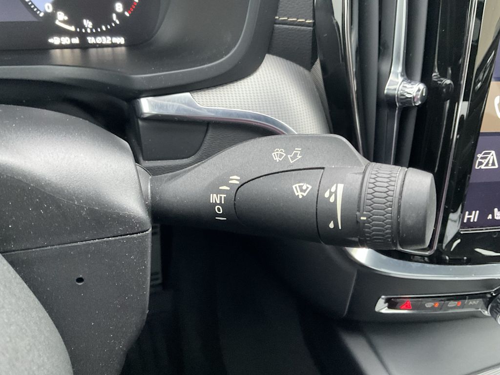 Thumbnail: 2020 Volvo S60 - 29