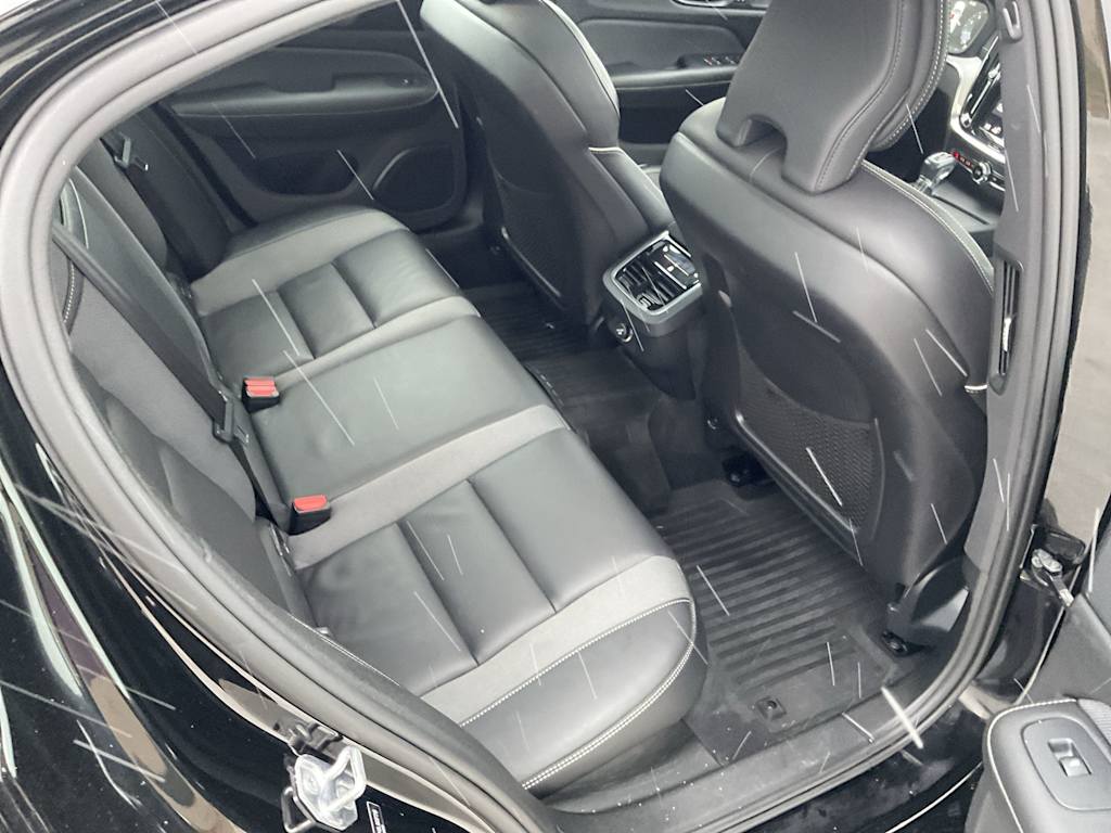 Thumbnail: 2020 Volvo S60 - 23