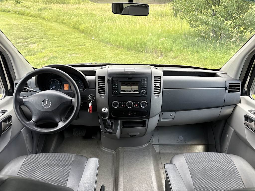 Thumbnail: 2018 Mercedes-Benz Sprinter - 2