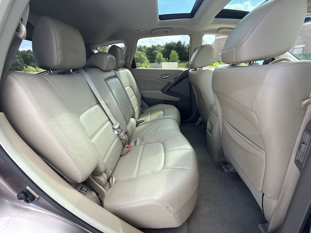 Thumbnail: 2011 Nissan Murano - 25