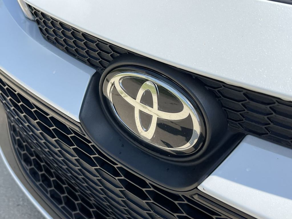 2022 Toyota Corolla LE 7