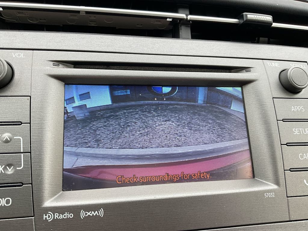 2015 Toyota Prius Three 34