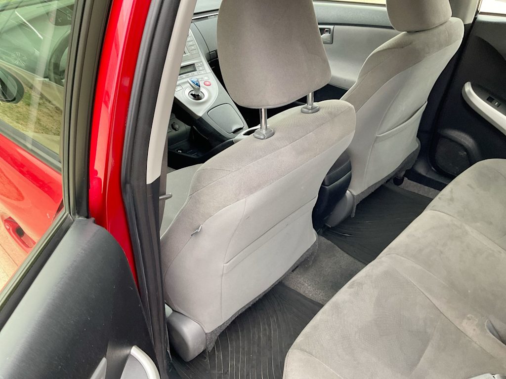 2015 Toyota Prius Three 12