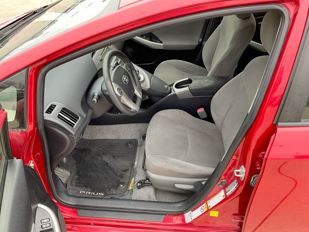 2015 Toyota Prius Three 10