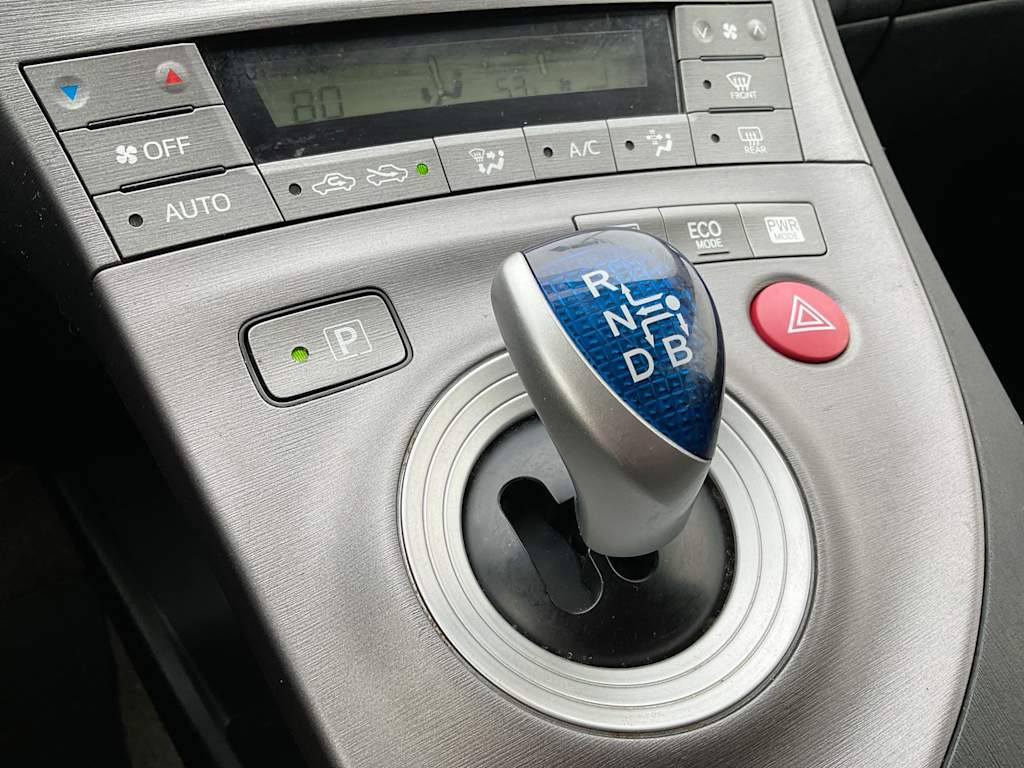 2015 Toyota Prius Three 15