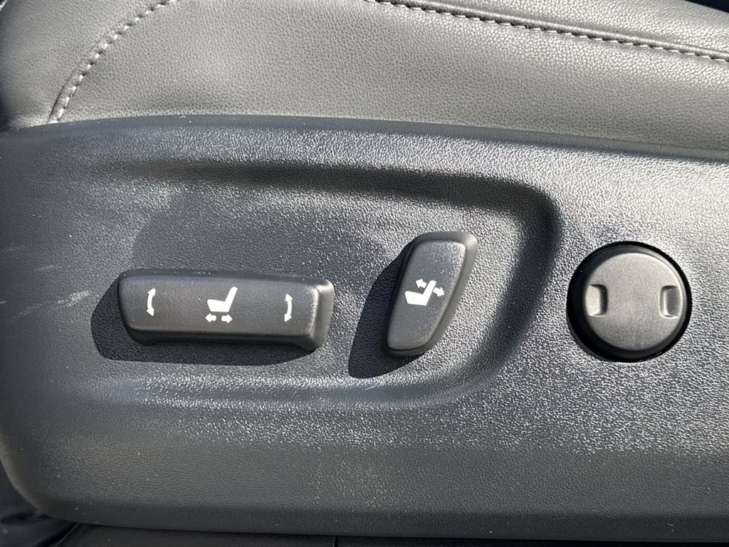 Thumbnail: 2023 Lexus GX - 27