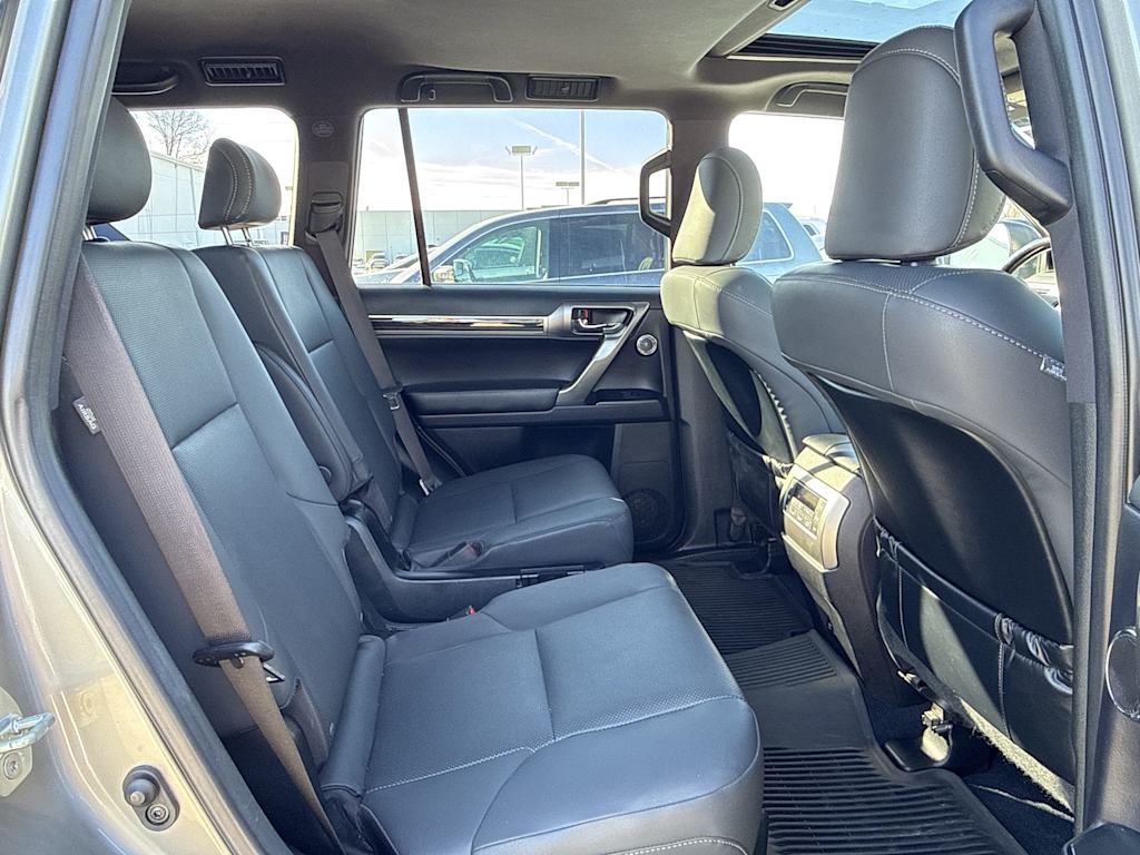 Thumbnail: 2023 Lexus GX - 30