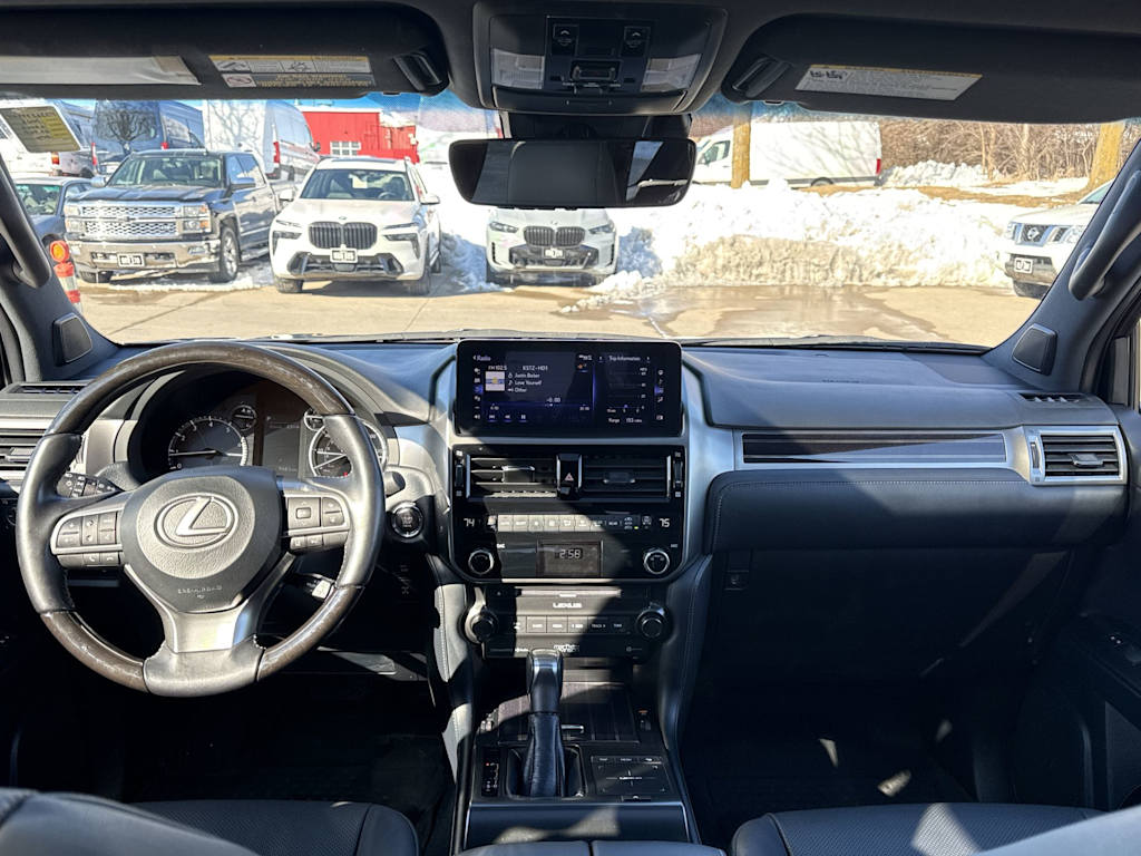 Thumbnail: 2023 Lexus GX - 10