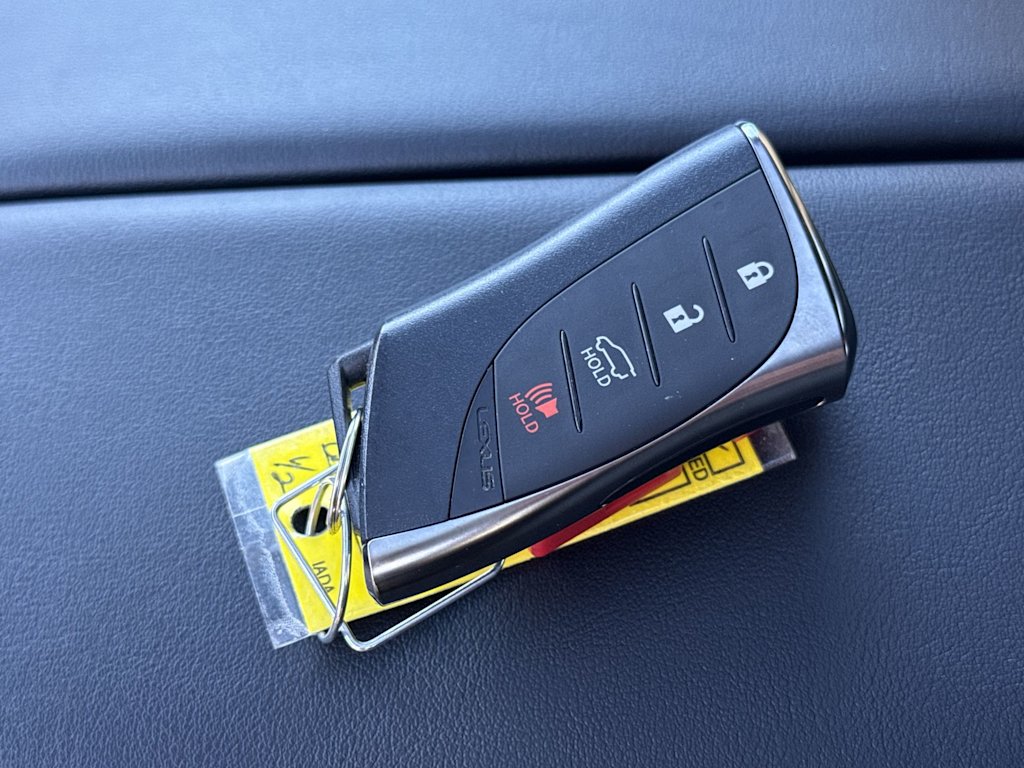 Thumbnail: 2023 Lexus GX - 19