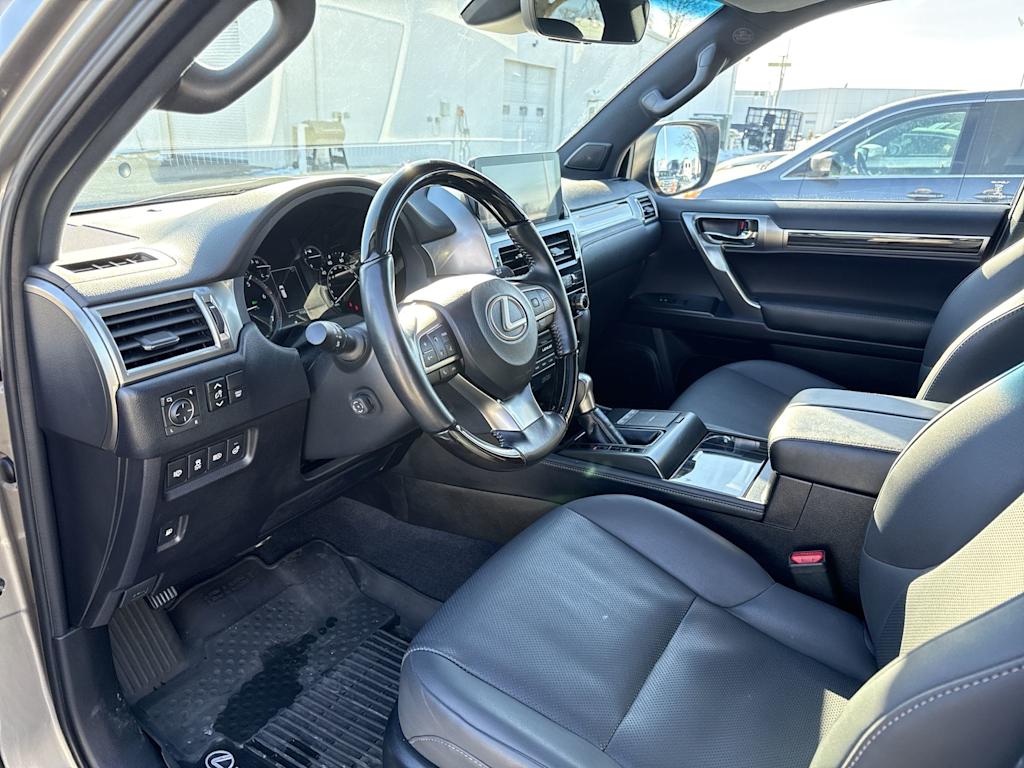 Thumbnail: 2023 Lexus GX - 2