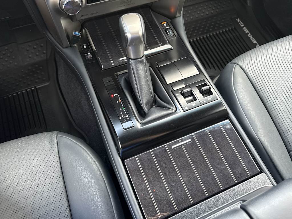 Thumbnail: 2021 Lexus GX - 14