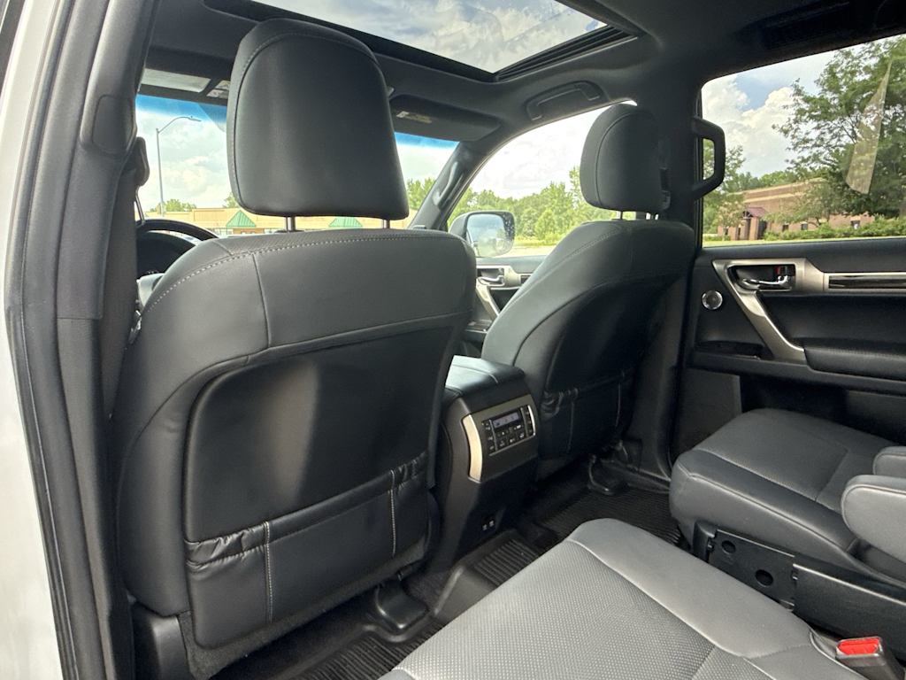 Thumbnail: 2021 Lexus GX - 12