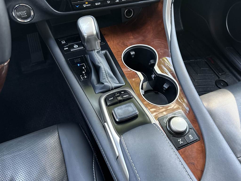 Thumbnail: 2018 Lexus RX - 15