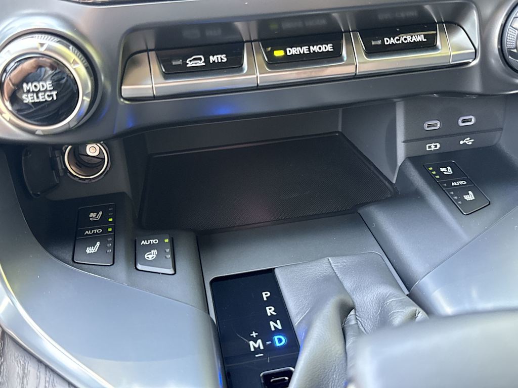 Thumbnail: 2025 Lexus ES - 38