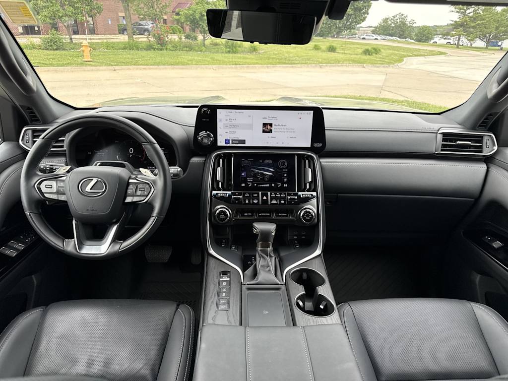 Thumbnail: 2025 Lexus ES - 2