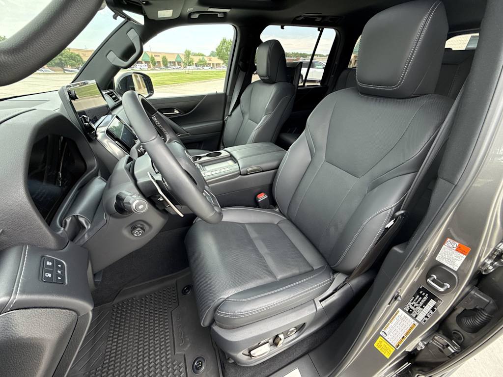 Thumbnail: 2025 Lexus ES - 12
