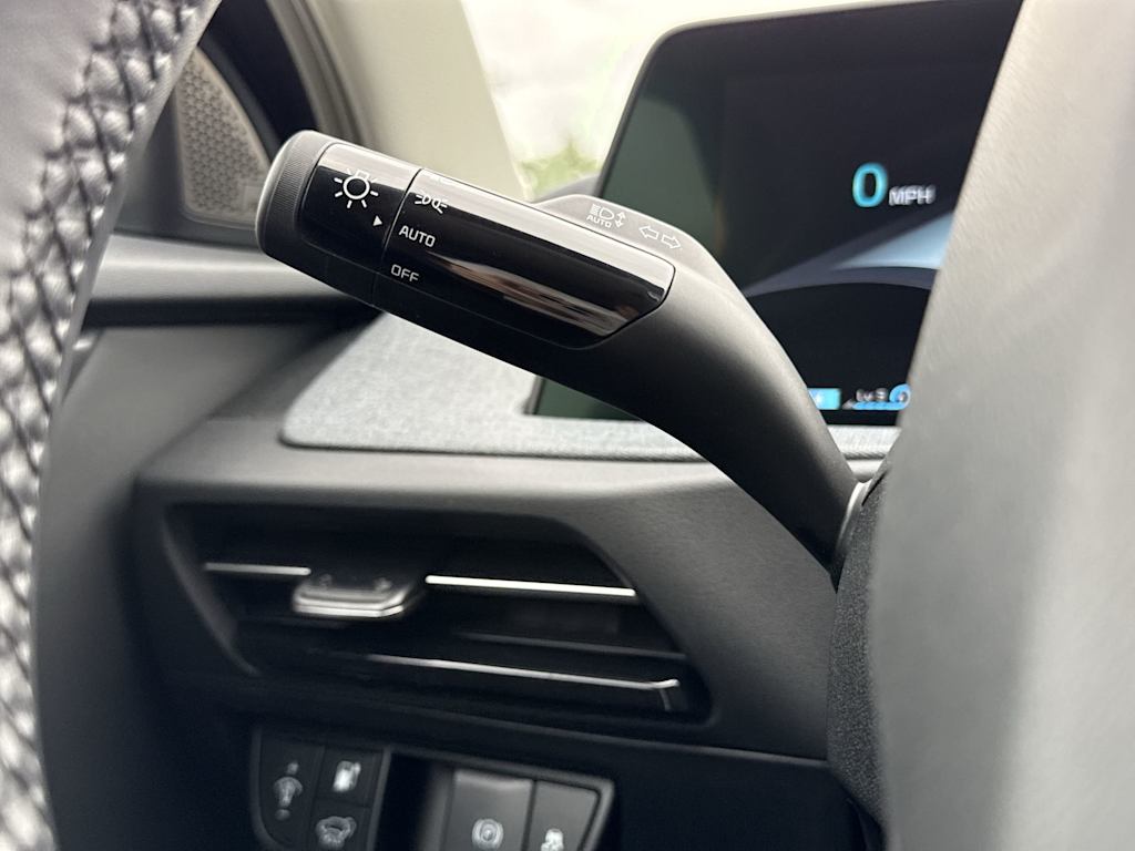 Thumbnail: 2023 Kia EV6 - 32