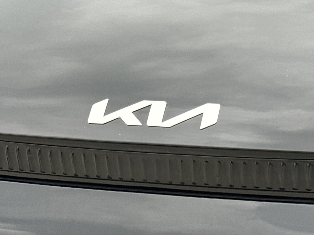 Thumbnail: 2023 Kia EV6 - 5