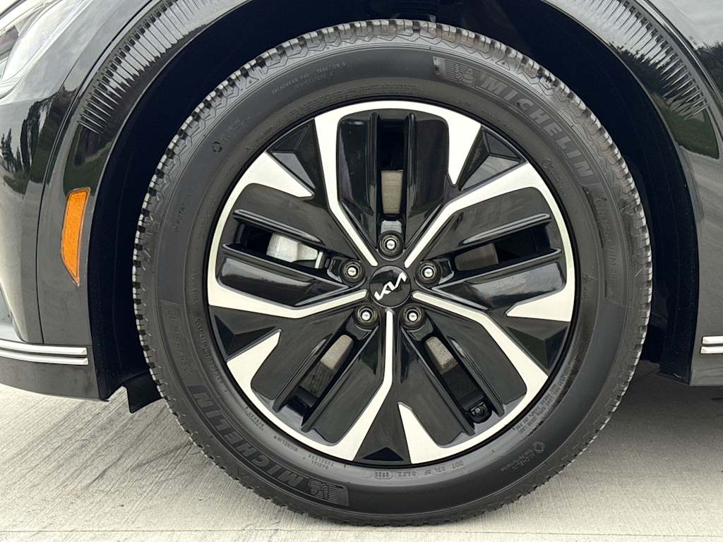 Thumbnail: 2023 Kia EV6 - 6