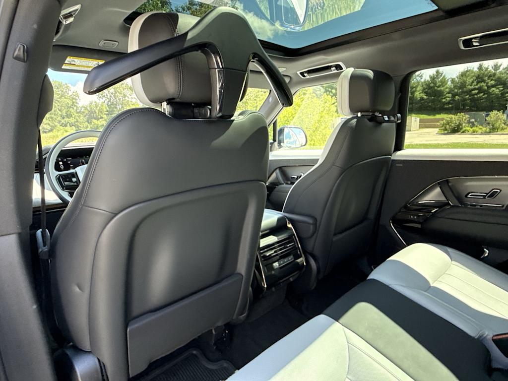 Thumbnail: 2023 Land Rover Range Rover Sport - 12