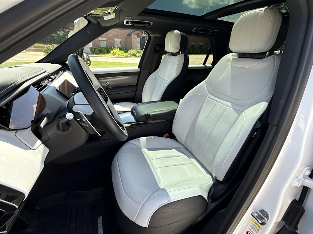 Thumbnail: 2023 Land Rover Range Rover Sport - 11
