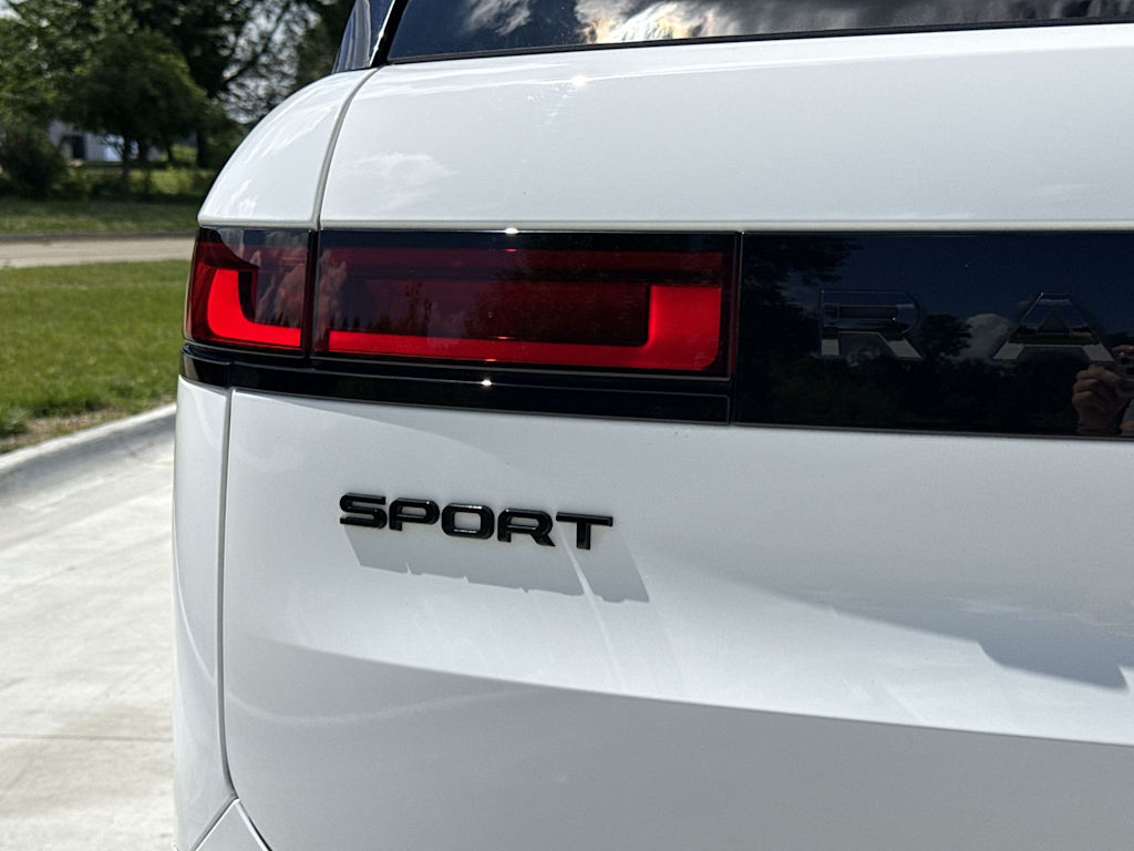 Thumbnail: 2023 Land Rover Range Rover Sport - 42