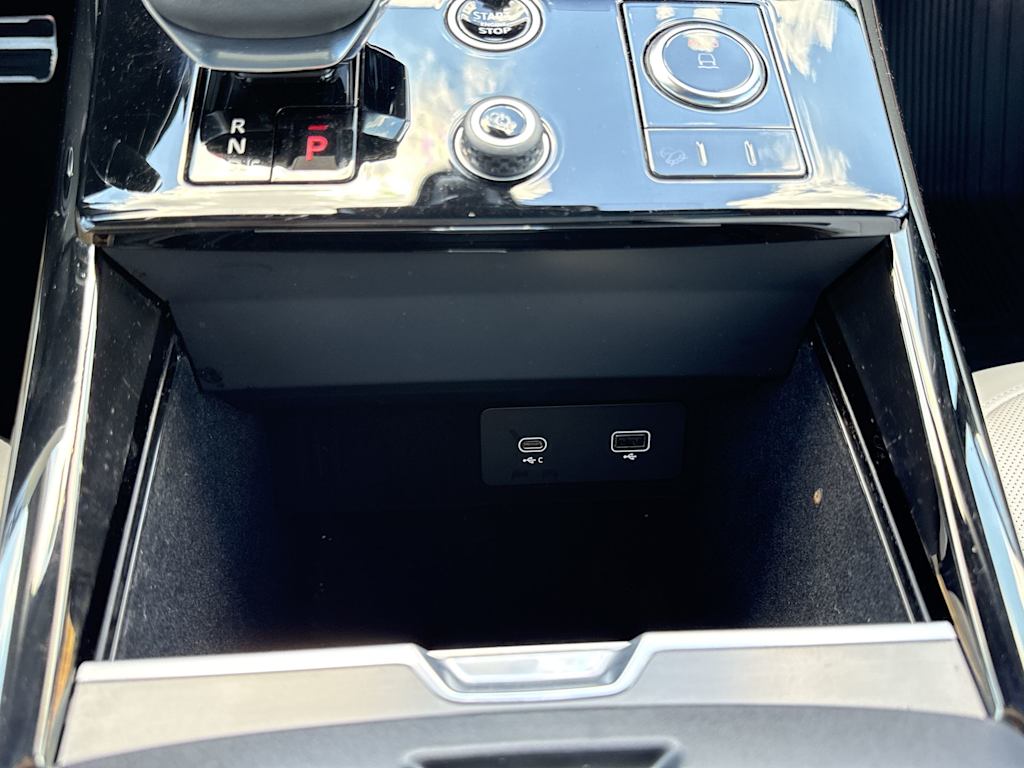 Thumbnail: 2023 Land Rover Range Rover Sport - 16