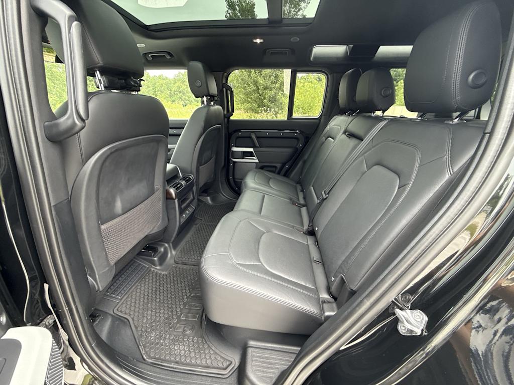 Thumbnail: 2024 Land Rover Defender - 27