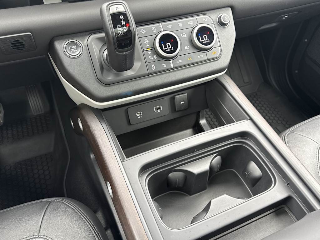 Thumbnail: 2024 Land Rover Defender - 13