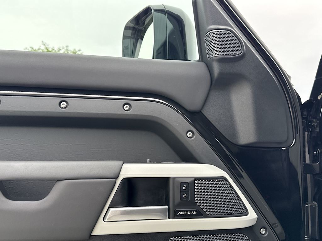 Thumbnail: 2024 Land Rover Defender - 36