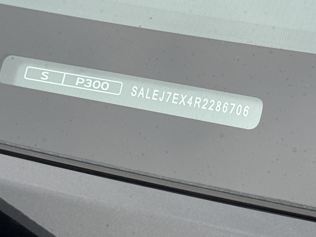Thumbnail: 2024 Land Rover Defender - 17