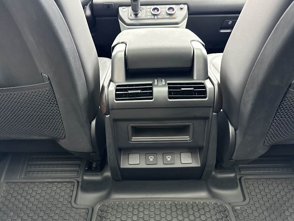Thumbnail: 2024 Land Rover Defender - 40