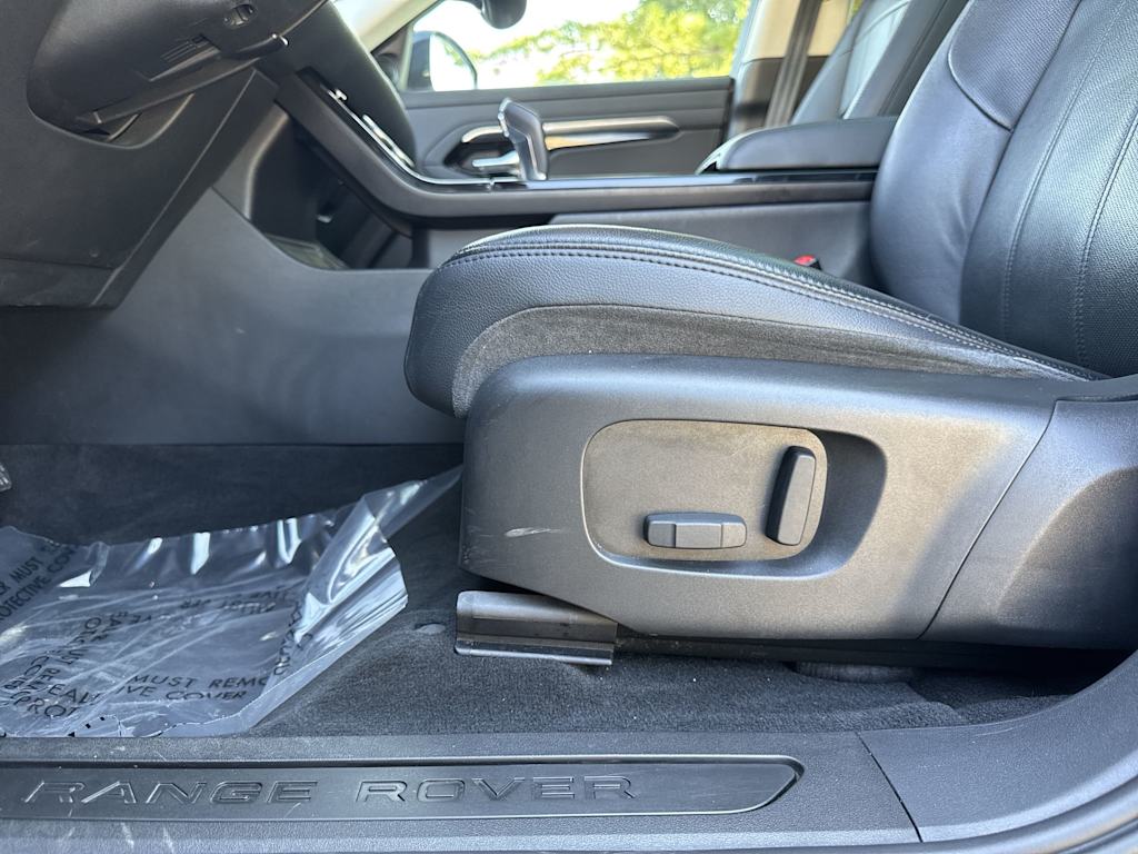 Thumbnail: 2020 Land Rover Range Rover Evoque - 25