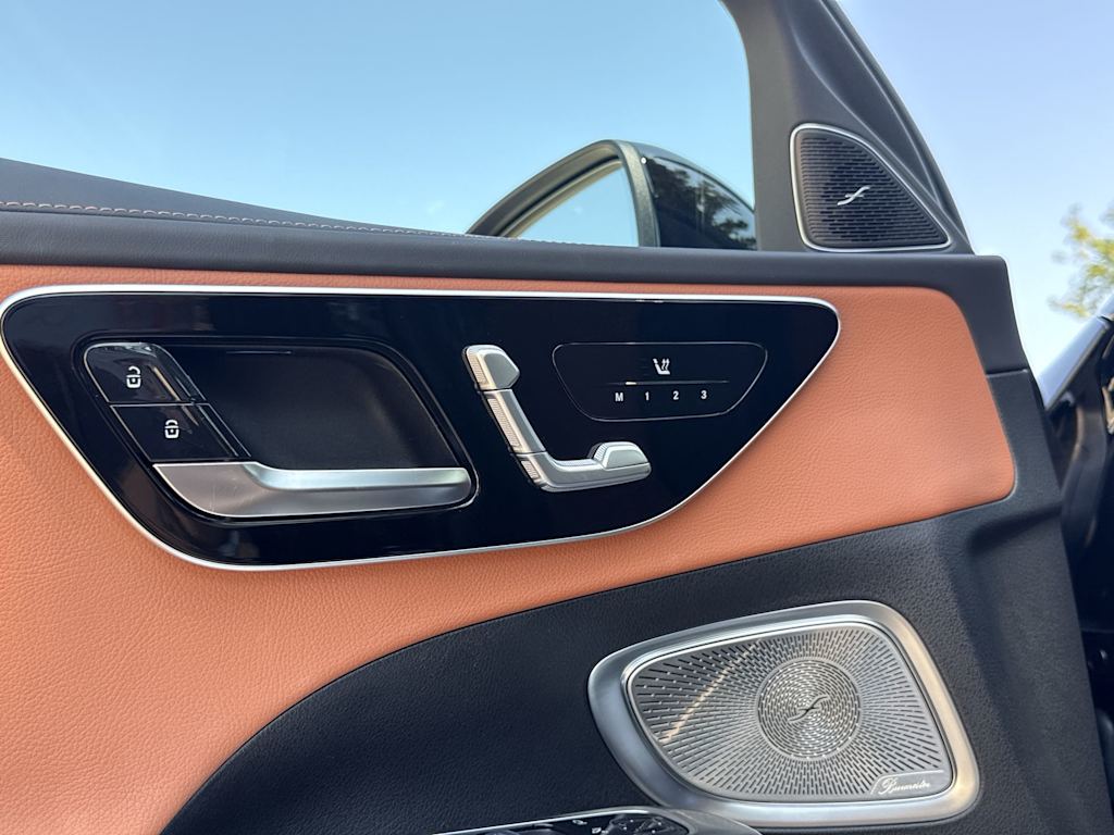 Thumbnail: 2023 Mercedes-Benz C-Class - 23