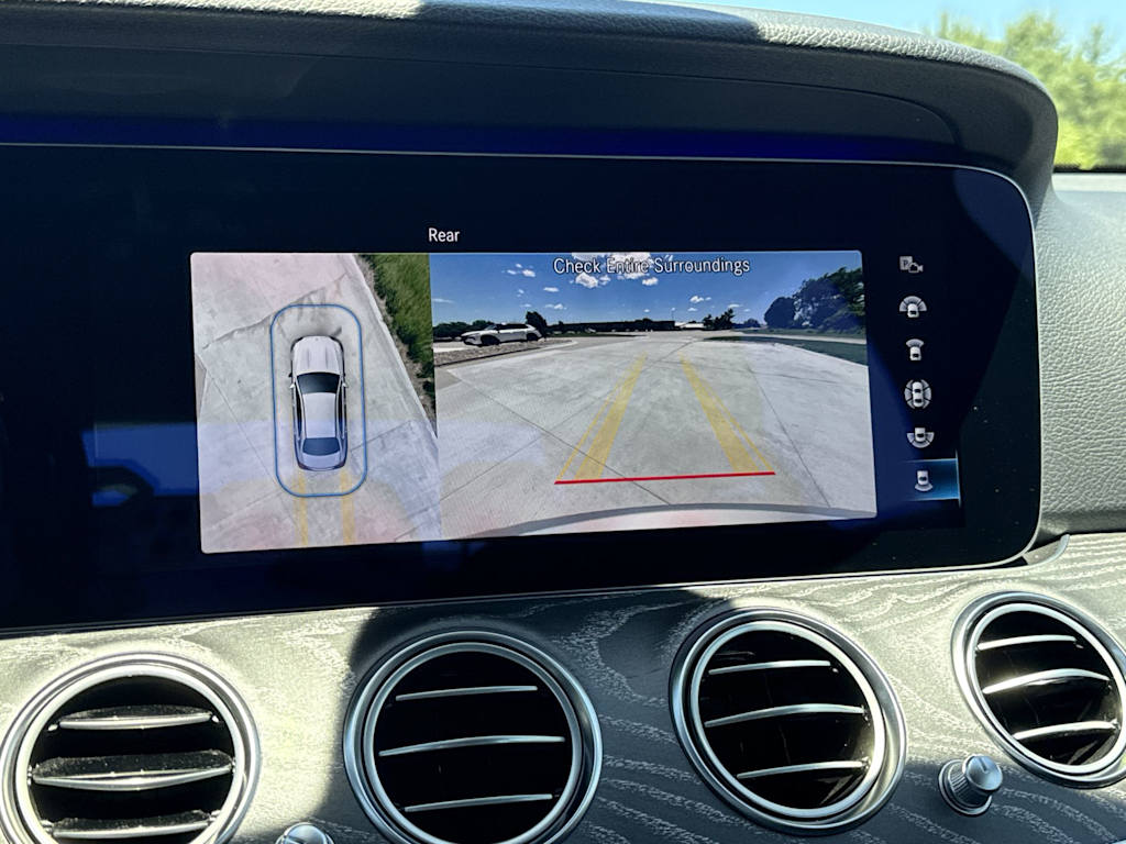 Thumbnail: 2021 Mercedes-Benz E-Class - 32