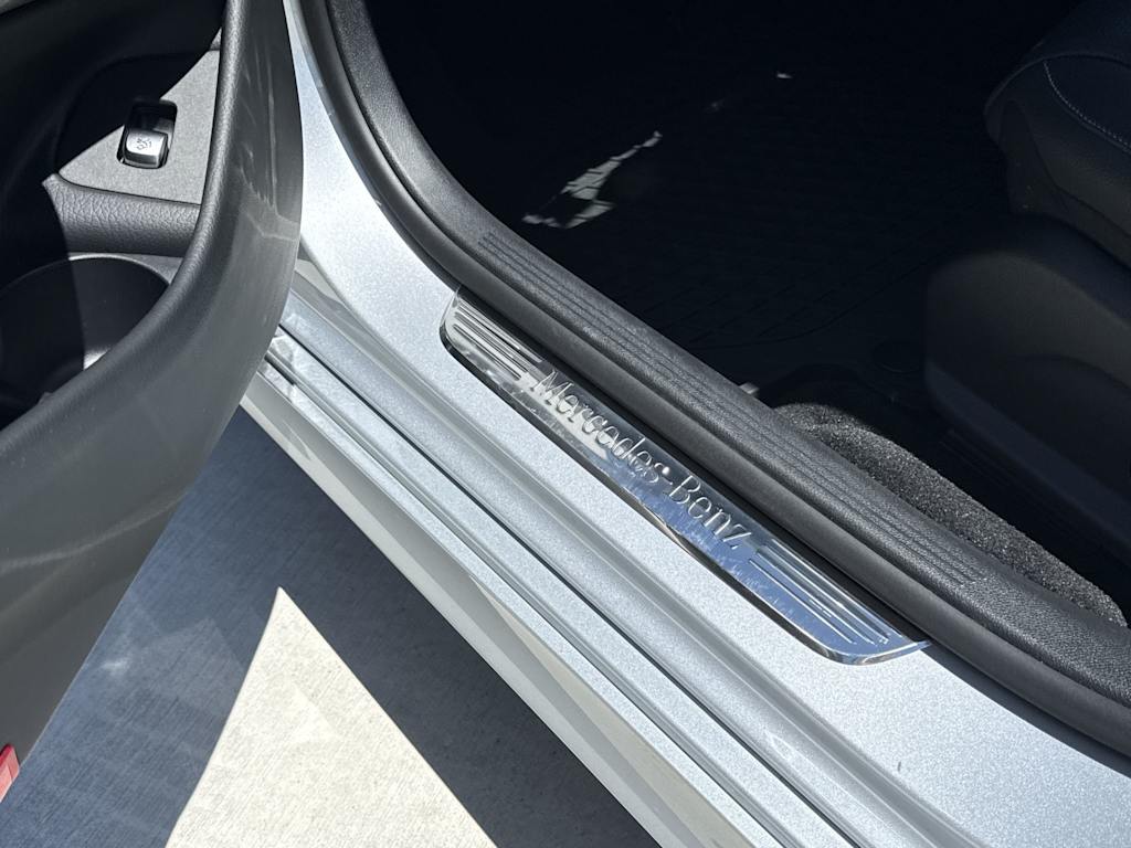 Thumbnail: 2021 Mercedes-Benz E-Class - 39