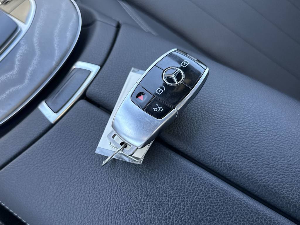 Thumbnail: 2021 Mercedes-Benz E-Class - 16